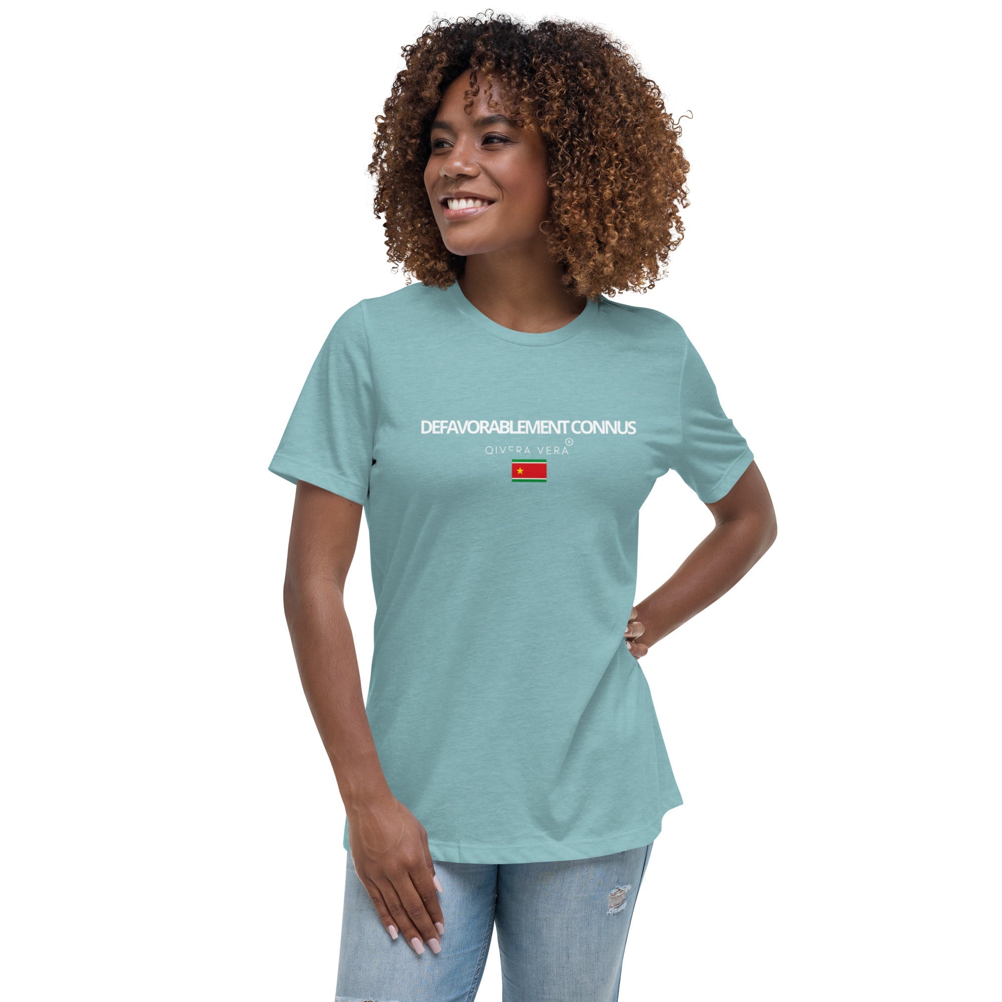 QIVERA VERA - DéfavorablementConnus _Gwada T-shirt Décontracté pour Femme - QIVERA VERAQIVERA VERA - DéfavorablementConnus _Gwada T-shirt Décontracté pour FemmeQIVERA VERA